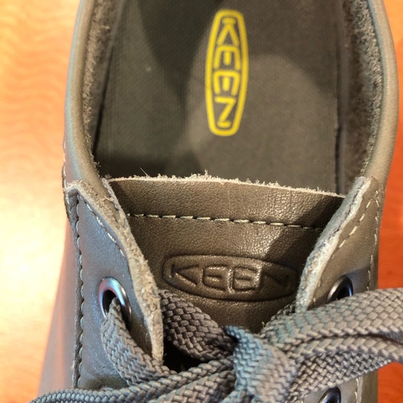 Keen Women's Gray Lace-Up Sneakers - Picture 7 of 9